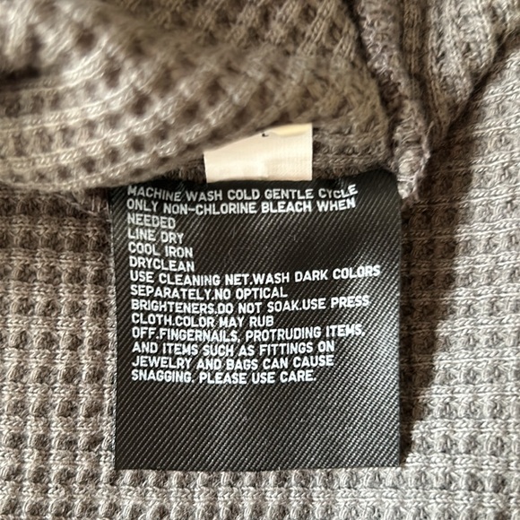 NWOT Uniqlo Thermal Waffle Knit Top - Picture 7 of 7